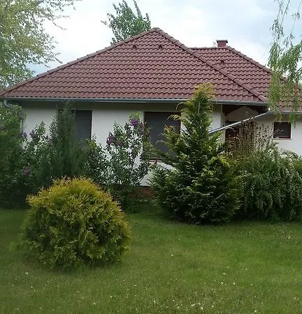 Cserkei Nyaralo Apartment *
