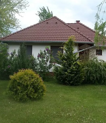 Cserkei Nyaralo Apartament *